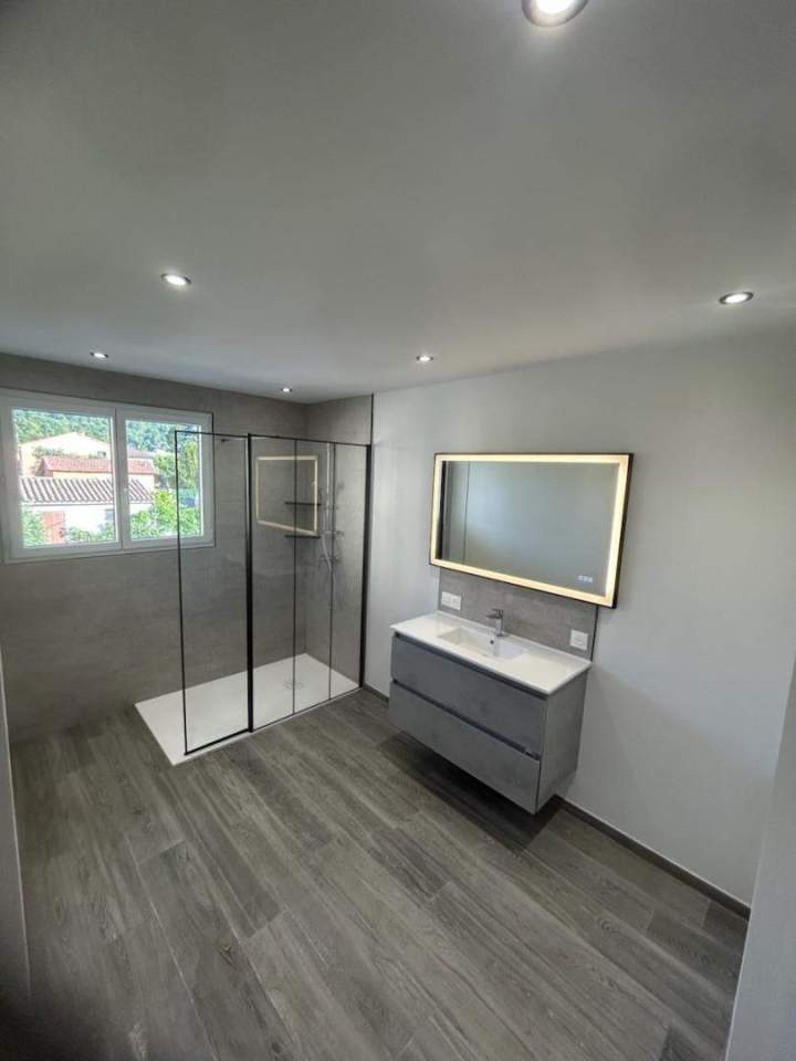 Comment assurer une ventilation adéquate dans ma nouvelle salle de bain ? Marseille<br>Quelles mesures prendre pour garantir une ventilation suffisante dans ma nouvelle salle de bain ? Marseille<br>Quels moyens utiliser pour assurer une ventilation suffisante dans ma nouvelle salle de bain ?<br/>Marseille